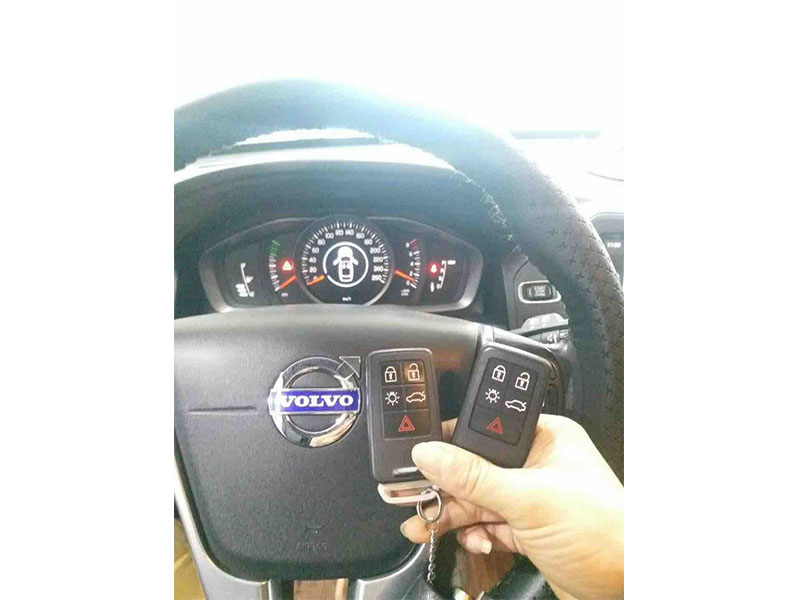 配汽車鑰匙